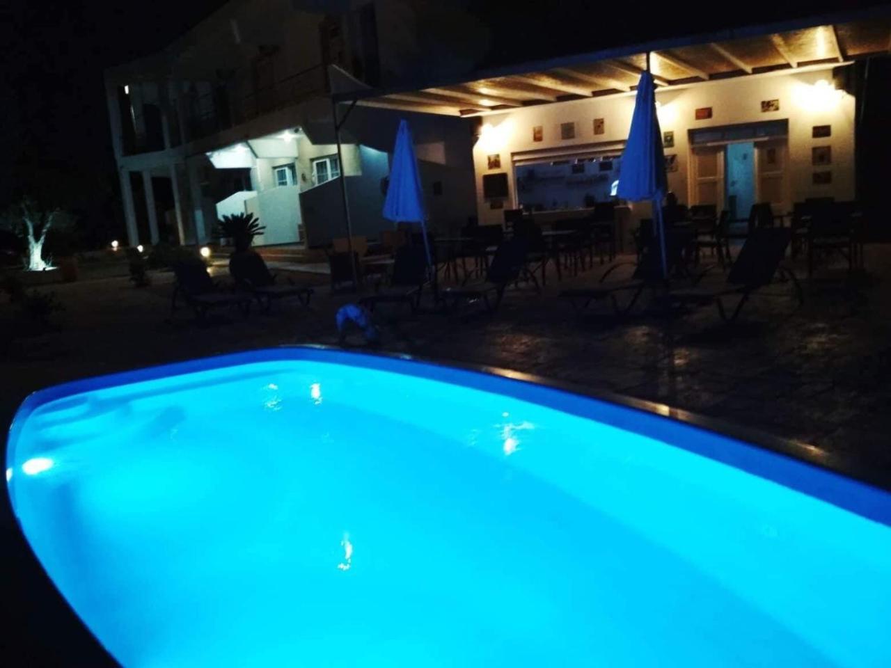 باراديسيون River'S Apartments المظهر الخارجي الصورة